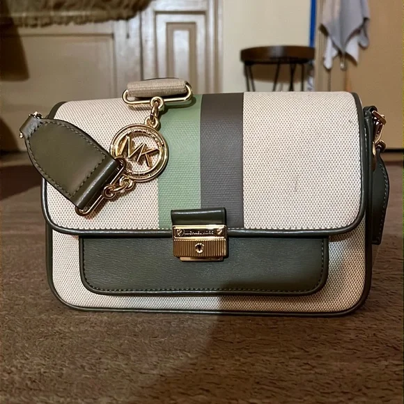 Michael Kors Woven Bradshaw two tone green